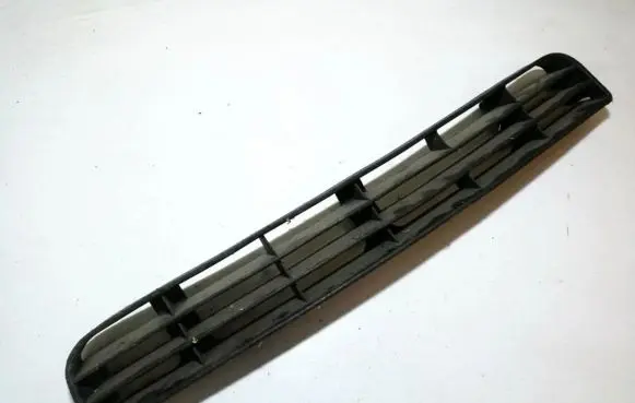 Audi A6 S6 C4 4A Front bumper lower grill 4a0807683 12068