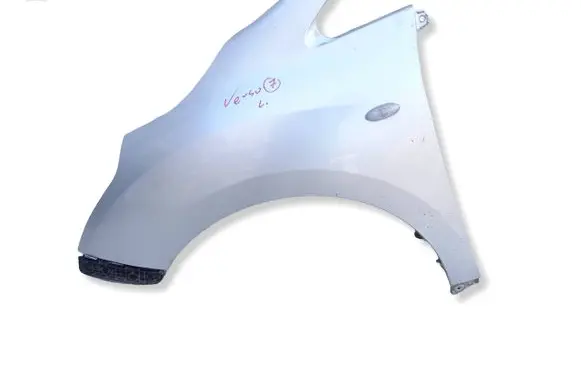 Toyota Verso Fender 24N2