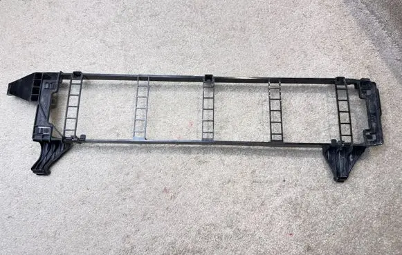 Mercedes-Benz CLS W257 Radiator mount bracket A0995001401