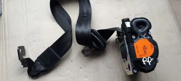 Audi Q5 SQ5 Front seatbelt 8R1857706M