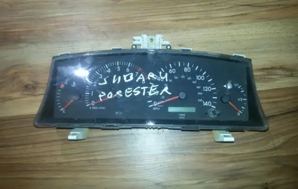 Toyota Corolla E120 E130 Speedometer (instrument cluster) 110080106004