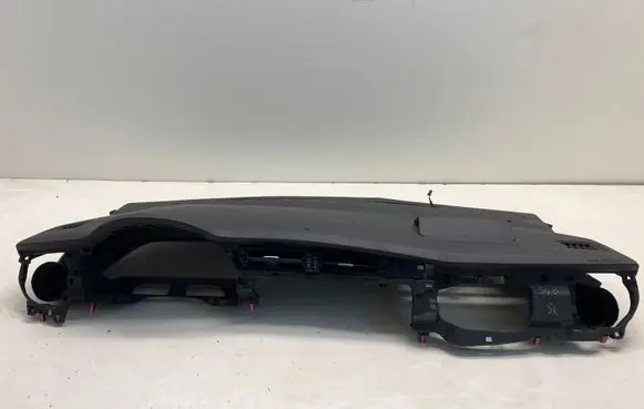 Toyota Auris E210 Dashboard 559810220