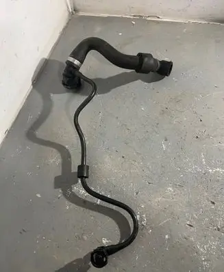 Mercedes-Benz GLC X253 C253 Engine coolant pipe/hose A25350126