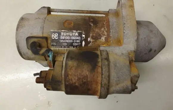 Toyota Avensis T250 Starter motor 281000G040