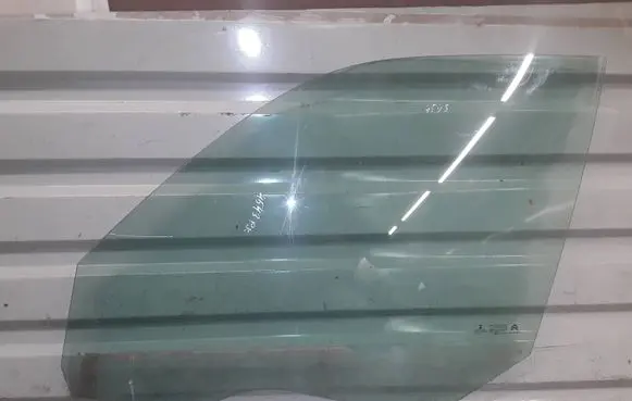Citroen C4 II Picasso Front door window glass four-door 