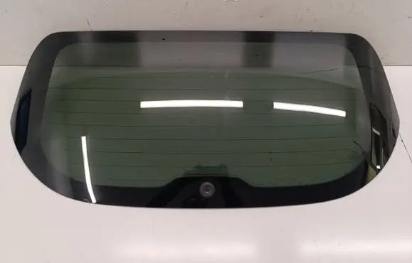 Nissan Qashqai J12 Rear windscreen/windshield window 43R011595