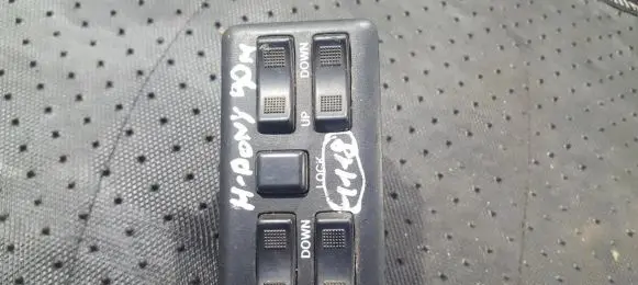 Hyundai Pony Electric window control switch S5H215S1D DC12V15A