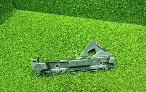 Front bumper mounting bracket