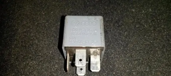 Volkswagen PASSAT B5 Other relay 8d0951253a v23134-b52-x301