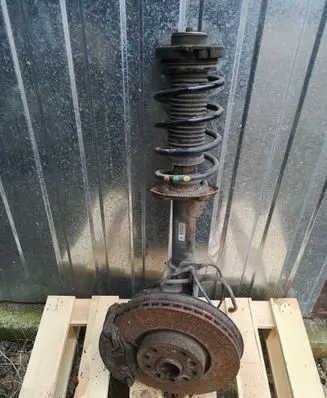 Volkswagen PASSAT B6 Front wheel hub spindle knuckle