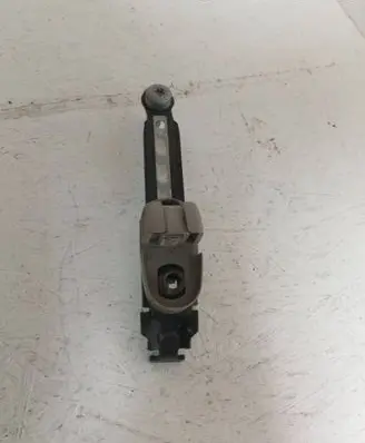 Ram 1500 Seat belt height adjuster P1HM16BD1AB 225162R