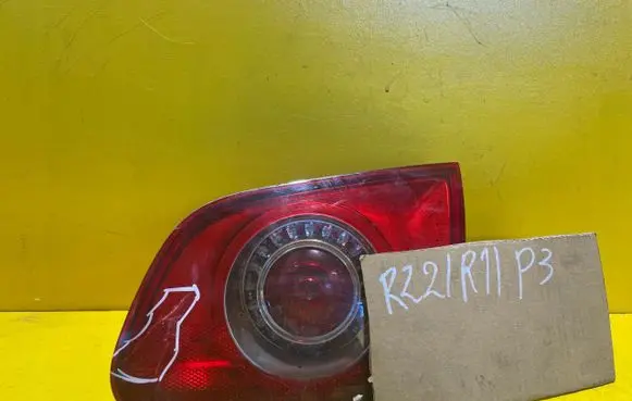 Volkswagen PASSAT B6 Tailgate rear/tail lights