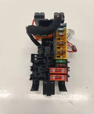 Mercedes-Benz E AMG W213 Fuse module A2059065806 2305056081