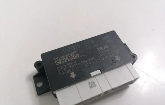 Volkswagen PASSAT B8 Parking PDC control unit/module 5Q0919294H