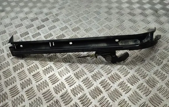 Ford B-MAX Sliding door check strap stopper 