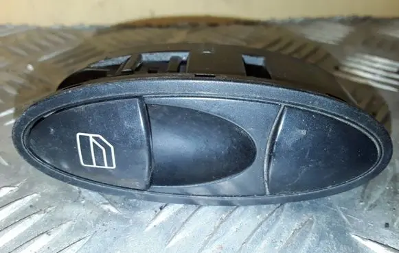 Mercedes-Benz E W211 Electric window control switch A2118219858