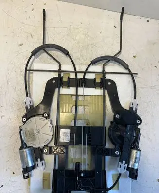 Volkswagen PASSAT B6 Seat adjustment motor 009517500A10 091118121016