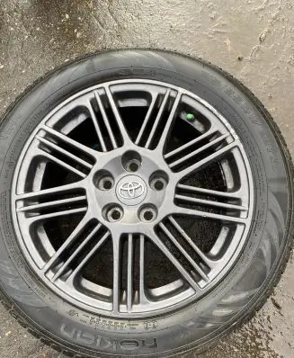 Toyota Avensis T270 R17 carbon fiber rim 