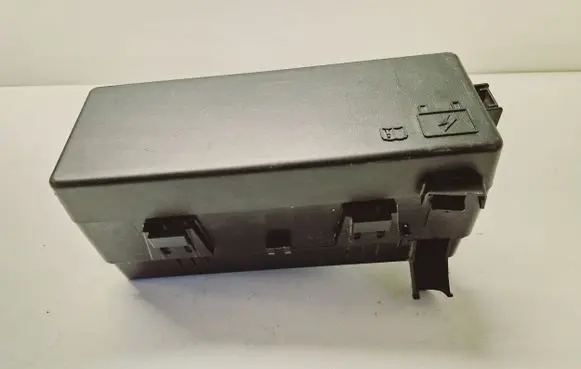 Dodge Challenger Fuse box set P68080005AC 68080005AC 68080005