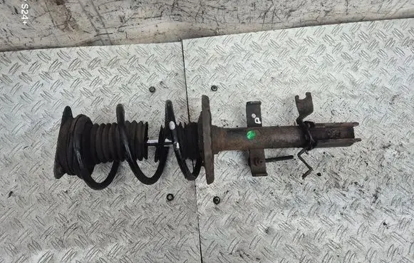 Renault Captur Front shock absorber with coil spring