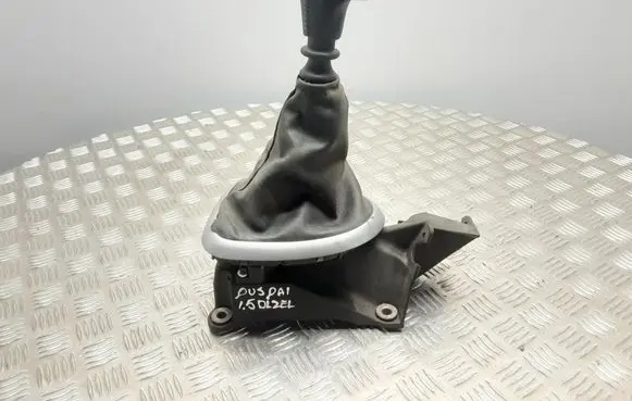 Nissan Qashqai Gear shifter/selector JD500
