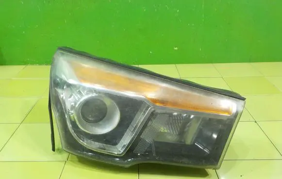 SsangYong Rodius Headlight/headlamp PRZOD XP275