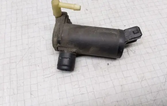 Ford Fiesta Windscreen/windshield washer pump 2S6T17K624BA