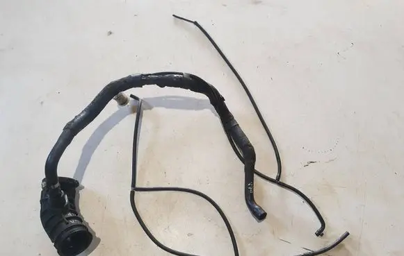 Volvo V70 Engine coolant pipe/hose