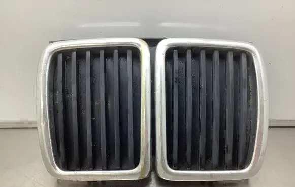 BMW 3 E30 Front grill 51131916504