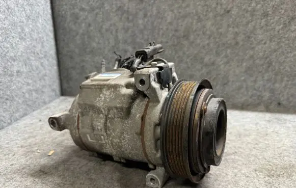 Dodge Durango Air conditioning (A/C) compressor (pump) 68158260AA
