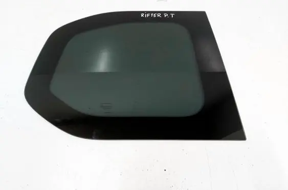 Peugeot Rifter Rear side window