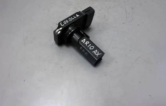 Toyota Corolla Verso AR10 Mass air flow meter 2220427010 AFH70M23