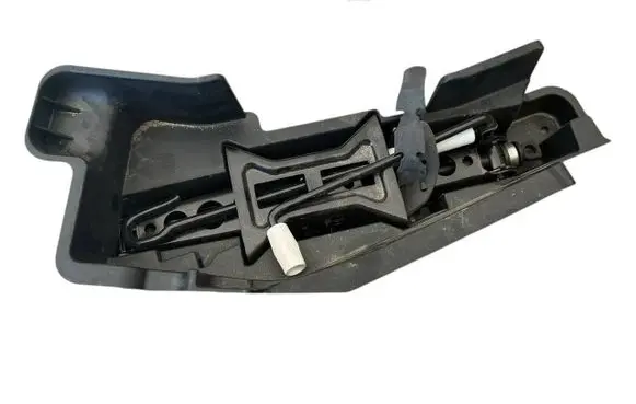 Audi Q3 8U Tool box 8U0011215