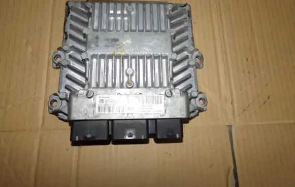 Peugeot 407 Engine control unit/module 9663606780