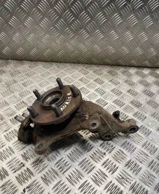 Toyota Auris 150 Front wheel hub
