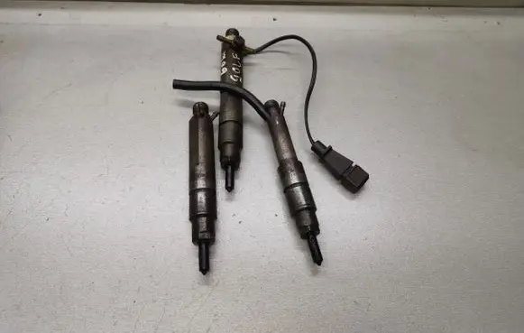 Volkswagen PASSAT B5 Fuel injectors set 0432193693 0432193696