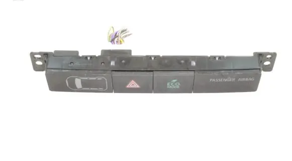 Mitsubishi Outlander A set of switches 8002B409