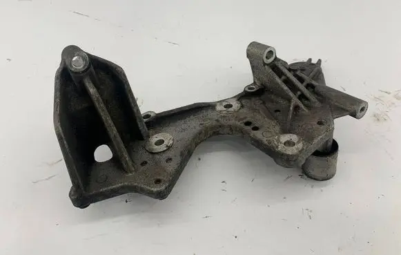 Audi Q7 4L Fuel pump bracket 059130147P