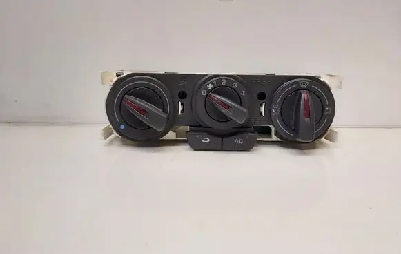 Seat Ibiza IV (6J,6P) Climate control unit 6J0820045A