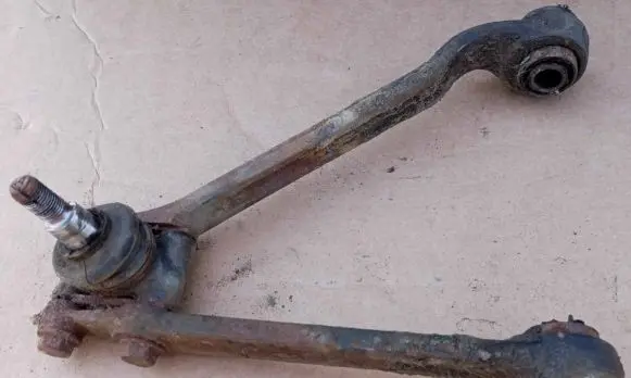 Jaguar XJ X40 Front lower control arm/wishbone