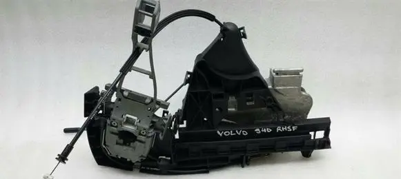 Volvo S40 Front door lock 30632849