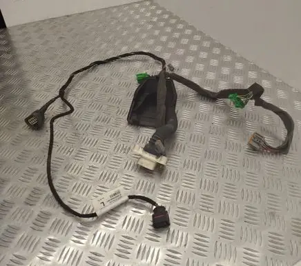 Volvo V70 Front door wiring loom D8697908001 8697908
