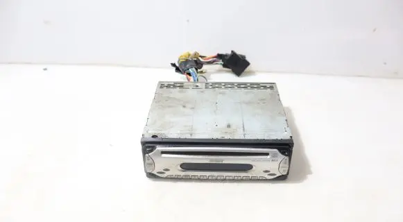 Volkswagen PASSAT B5 Radio/GPS head unit trim CDX-L480X