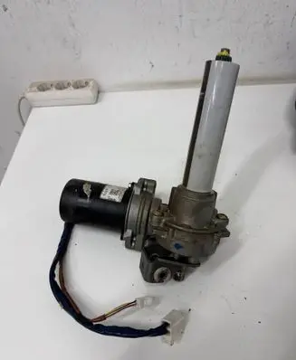 Toyota Yaris Electric power steering pump SPW1923 69052026 452000D100