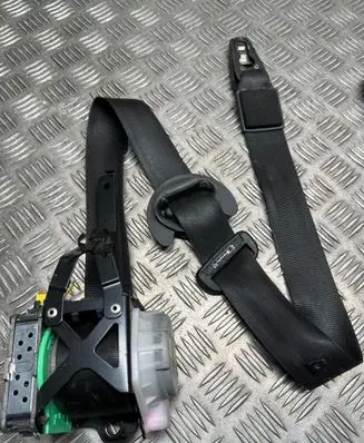 Volkswagen Touareg II Front seatbelt 514602 30670899g48