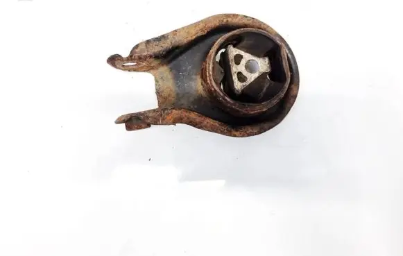 Mazda 3 I Engine mount bracket