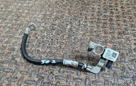 BMW 5 G30 G31 Negative earth cable (battery) 6840519
