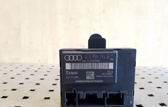 Audi Q7 4L Door control unit/module 4L0959794B