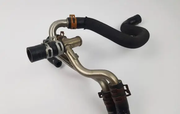 Renault Megane II Electric car engine cooling hoses/pipes 8200366950