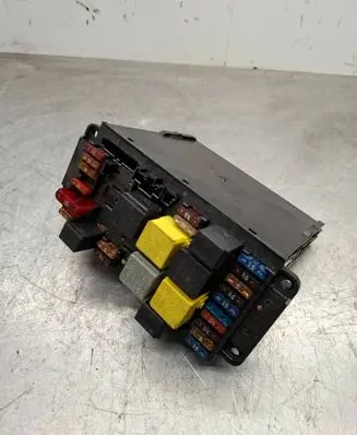 Mercedes-Benz CLK A209 C209 Fuse module 2095450201 5DK00848500